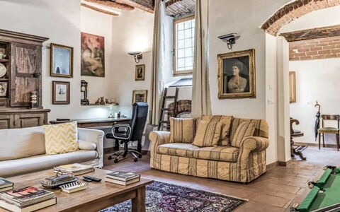 Il Pozzo dei Desideri: Mobilia, Interior Design, Parete, Legna, Pavimentazione, Divano, Soggiorno, Sedia, Casa, Tavolo