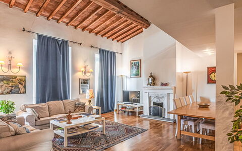 Bellavista: Mobilia, Interior Design, Pavimentazione, Legna, Divano, Pavimento, Soffitto, Camera, Soggiorno, Casa