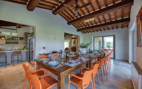 La Calcinaia Country House, Bucine: Mobilia, Interior Design, Legna, Tavolo, Soffitto, Pavimentazione, Sedia, Cucina & Sala Da Pranzo Tavolo, Casa, Sala Da Pranzo