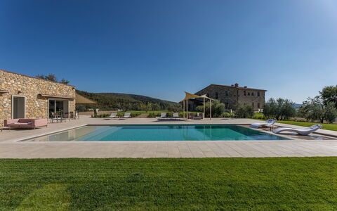 La Calcinaia Country House, Bucine: Paesaggio, Lotto, Plain, Estate, Piscina, Agriturismo, Landscaping, Villa
