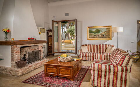 Casale Domè 14+2: Mobilia, Interior Design, Divano, Pavimentazione, Legna, Soggiorno, Pavimento, Camera, Soffitto, Tavolo