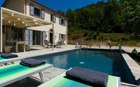 Villa Mia 6: Piscina, Mobili Da Esterno, Tempo Libero, Mobilia, Ricreazione, Ricorrere, Sedia, Ombrello, Eco Hotel, Estate