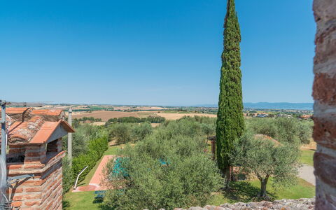 Casa Torrione 14: Cielo, Blu, Arbusto, Paesaggio, Lotto, Landscaping, Piantagione, Hedge