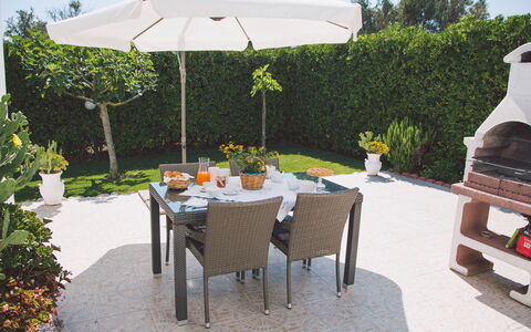 Villa Ferradina 4+2: Mobilia, Mobili Da Esterno, Giardino, Sedia, Tavolo Esterno, Ombrello, Shade, Vaso Di Fiori, Terrazza, Backyard