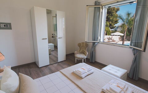 Villa Ferradina 4+2: Mobilia, Interior Design, Camera Da Letto, Letto, Casa, Biancheria, Pavimento, Appartamento, Sedia, Camera