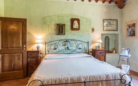 La Casa Dell'Artista 6: Mobilia, Interior Design, Pavimentazione, Pavimento, Soffitto, Camera, Illuminazione, Letto, Camera Da Letto, Tavolo