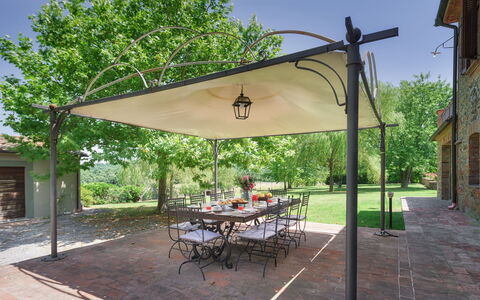 Villa Augusto 10: Giardino, Mobilia, Baldacchino, Shade, Gazebo, Struttura Esterna, Terrazza, Backyard, Mobili Da Esterno, Cortile