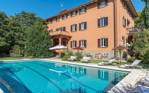 Villa Michelangelo 14: Piscina, Zona Residenziale, Ricorrere, Insediamento Umano, Estate, Mobili Da Esterno, Hacienda, Terme, Villa, Eco Hotel