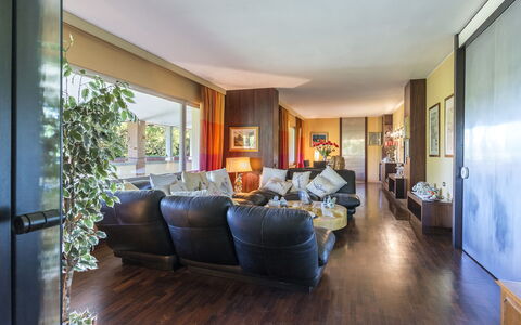 Villa Michelangelo 14: Pavimentazione, Interior Design, Mobilia, Divano, Pavimento, Soffitto, Appartamento, Casa, Soggiorno