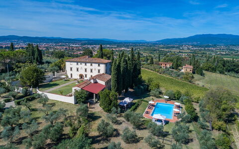 Villalta 18+2: Cibo, Villa, Hacienda