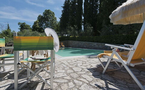 Frantusa 6+2: Piscina, Mobili Da Esterno, Mobilia, Sedia, Ricorrere, Eco Hotel, Shade, Lettino, Backyard, Landscaping