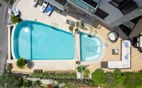 Villa Dolphin 10: Piscina, Ricorrere, Mobili Da Esterno, Ombrello, Tempo Libero, Eco Hotel, Vacanza, Sedia, Terme, Hotel