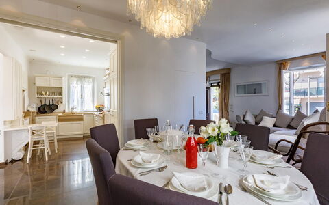 Villa Corona 8: Mobilia, Interior Design, Sedia, Tavolo, Pavimentazione, Soffitto, Legna, Camera, Pavimento, Sala Da Pranzo
