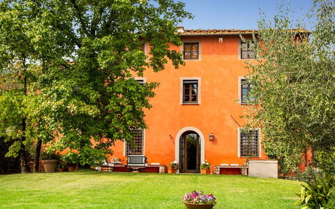 Villa Il Colle di Moriano 8: Casa, Estate, Giardino, Prato, Villa, Backyard, Hacienda, Cortile, Agriturismo, Cortile