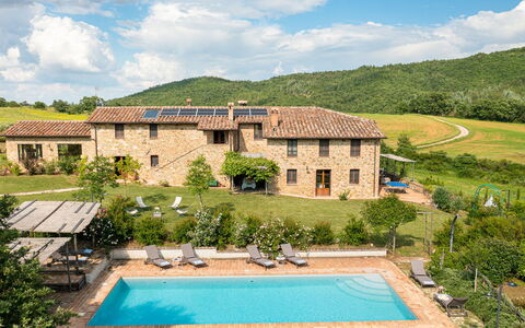 Podere Pomasciano 10: Estate, Piantagione, Piscina, Villa, Agriturismo, Agricoltura, Azienda Agricola, Hacienda, Eco Hotel