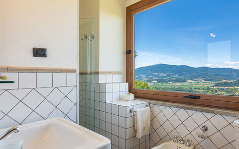 Poggio Medei 10: Collina, Catena Montuosa, Valle, Cresta, Balcone, Alpi, Massiccio, Eco Hotel
