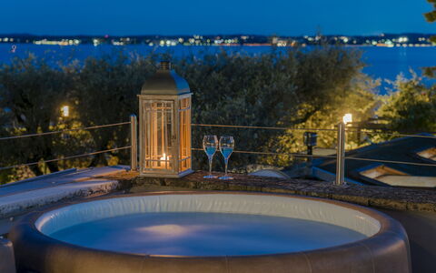 Arcimboldo House 2+2: Acqua, Piscina, Ricorrere, Mobili Da Esterno, Eco Hotel, Notte, Crepuscolo, Vasca Da Bagno, Sedia