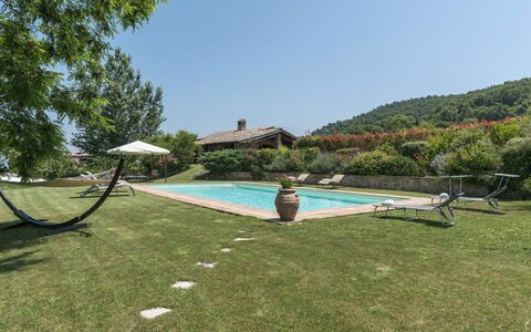 Casale al Doglio 6+1: Giardino, Estate, Eco Hotel, Hacienda, Agriturismo, Piscina, Prato, Landscaping, Shade, Cortile