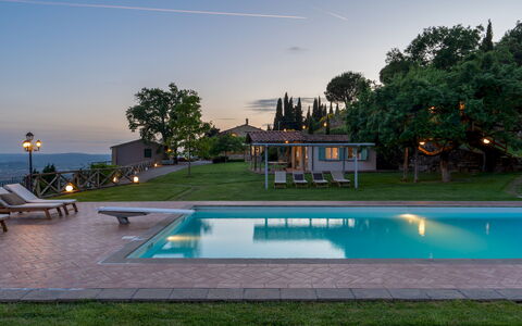 Torre Ginestre 12: Ricorrere, Piscina, Estate, Eco Hotel, Agriturismo, Hacienda, Villa, Giardino, Mobili Da Esterno, Cortile