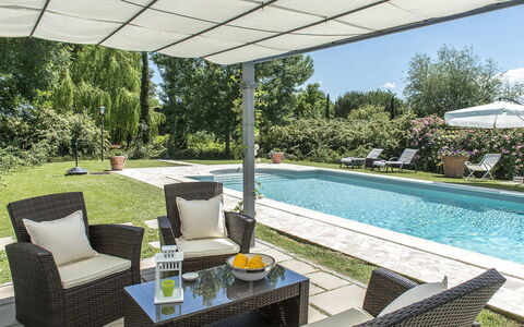 Albachiara 8: Piscina, Mobili Da Esterno, Mobilia, Shade, Giardino, Ricorrere, Eco Hotel, Struttura Esterna, Sedia, Backyard