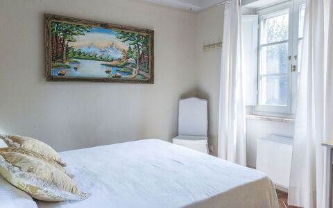 Albachiara 8: Camera Da Letto, Letto, Parete, Interior Design, Lenzuolo, Mobilia, Bedding, Pavimento, Camera, Tessile