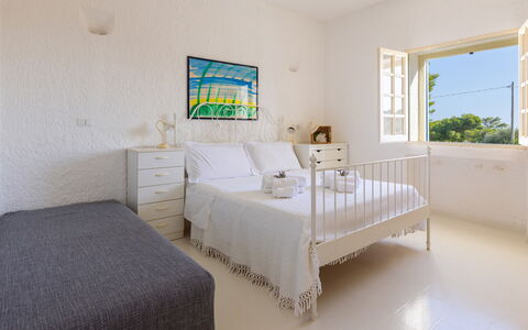 Villa del Lentisco 8+2: Mobilia, Parete, Pavimento, Interior Design, Camera Da Letto, Letto, Pavimentazione, Soffitto, Appartamento, Bedding