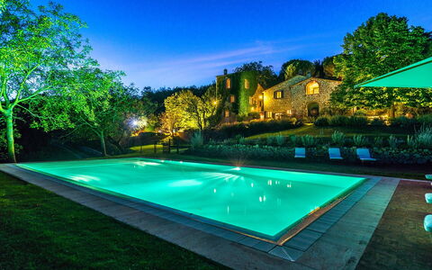 Monticchia 10: Piscina, Giardino, Ricorrere, Estate, Eco Hotel, Hacienda, Landscaping, Backyard, Giochi D'Acqua, Shade