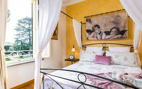 Villa Luigina 8: Mobilia, Letto, Interior Design, Camera Da Letto, Bedding, Lenzuolo, Biancheria, Casa, Tessile, Illuminazione