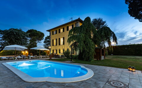Villa Luigina 8: Blu, Piscina, Estate, Villa, Hotel, Hacienda, Mobili Da Esterno, Ricorrere, Eco Hotel, Landscaping