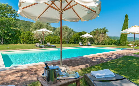 San Francesco 12: Collina, Piscina, Catena Montuosa, Hill Station, Giardino, Prato, Prato, Valle, Cresta, Ricorrere