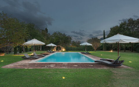 San Francesco 12: Piscina, Giardino, Mobili Da Esterno, Ricorrere, Prato, Estate, Tempo Libero, Landscaping, Hacienda, Shade