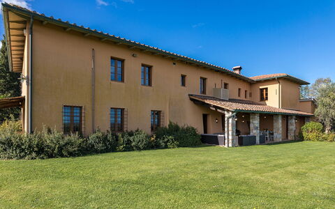 Villa Il Foramasso 10+2: Erba, Casa, Casa, Plain, Paesaggio, Lotto, Zona Residenziale, Arbusto, Estate