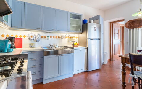 Corazza 6+1: Cucina, Elettrodomestico Da Cucina, Apparecchio Major, Controsoffitto, Interior Design, Cabinetry, Pavimentazione, Mobilia, Elettrodomestico, Camera