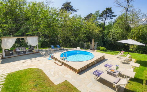 Ai Due Cuori 4: Piscina, Ricorrere, Mobili Da Esterno, Mobilia, Tempo Libero, Shade, Eco Hotel, Ombrello, Landscaping, Sedia