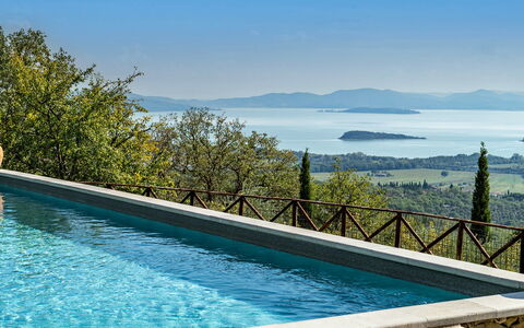 Antiche Pietre 10: Blu, Acqua, Piscina, Catena Montuosa, Eco Hotel, Ricorrere, Shade, Cresta, Serbatoio, Tropici