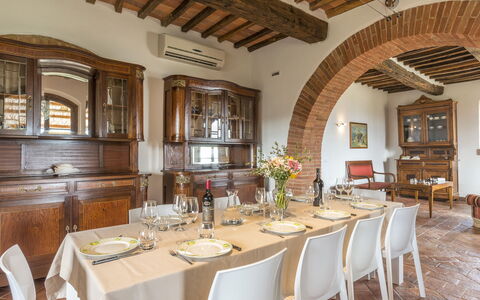 Bossoncina 8+1: Mobilia, Interior Design, Tavolo, Soffitto, Sedia, Camera, Pavimentazione, Cucina & Sala Da Pranzo Tavolo, Illuminazione, Sala Da Pranzo