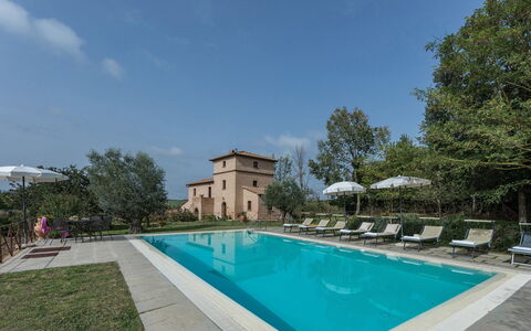 Casale Cinque Valli 8: Estate, Hacienda, Piscina, Villa, Dimora, Hotel