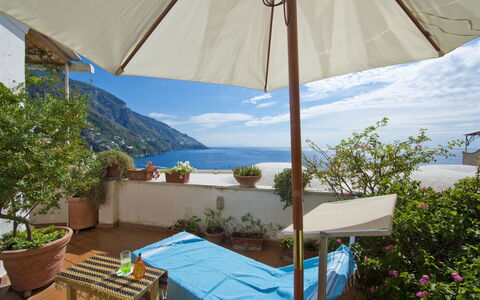 Casa Noemi 4+2: Mobilia, Vaso Di Fiori, Tavolo, Mobili Da Esterno, Ricorrere, Mare, Sedia, Pianta Della Casa, Eco Hotel