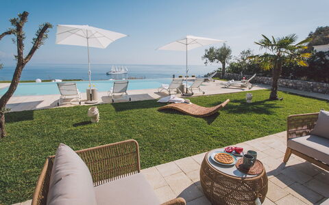 Villa Triscele 10: Mare, Oceano, Ricorrere, Mobili Da Esterno, Costa, Shade, Tempo Libero, Landscaping, Eco Hotel, Tropici