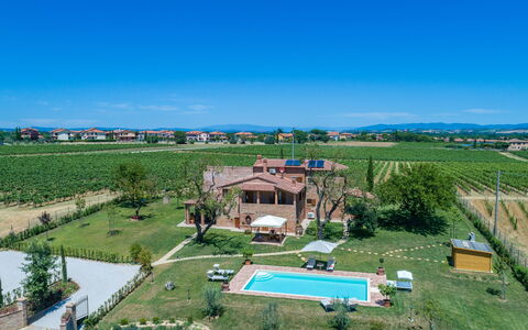 Il Grillo 10: Zona Residenziale, Casa, Casa, Lotto, Estate, Insediamento Umano, Area Rurale, Landscaping, Piscina, Piantagione