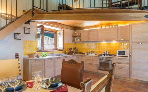 Il Casale del Nonno 8+2: Mobilia, Cucina, Interior Design, Pavimentazione, Controsoffitto, Legna, Pavimento, Soffitto, Camera, Cabinetry