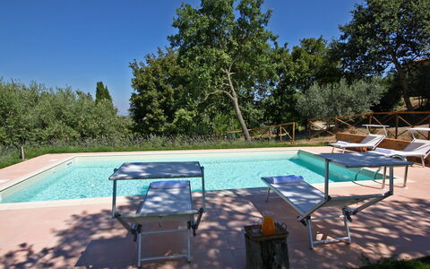 Monterzi 4: Piscina, Mobilia, Mobili Da Esterno, Giardino, Shade, Backyard, Tavolo Esterno, Estate, Cortile, Landscaping