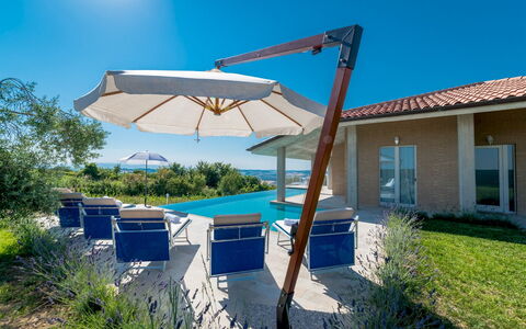 Casa di Eolo 8+2: Mobili Da Esterno, Piscina, Mobilia, Shade, Tempo Libero, Sedia, Ricorrere, Ombrello, Materiale Composito, Eco Hotel