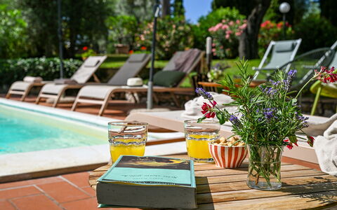 Villa Caterina 8: Piscina, Mobili Da Esterno, Mobilia, Ricorrere, Lettino, Eco Hotel, Giardino, Sedia, Tavolo Esterno, Shade
