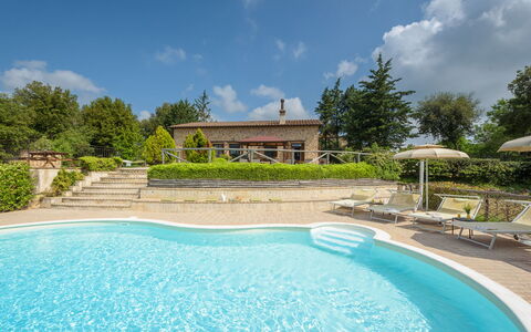 L'Ovile 8: Piscina, Mobili Da Esterno, Ricorrere, Giardino, Landscaping, Eco Hotel, Terme, Hacienda, Giochi D'Acqua, Cortile