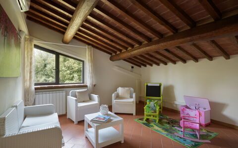 L'Ovile 8: Interior Design, Legna, Mobilia, Camera, Soffitto, Pavimentazione, Pavimento, Casa, Cornice, Soggiorno