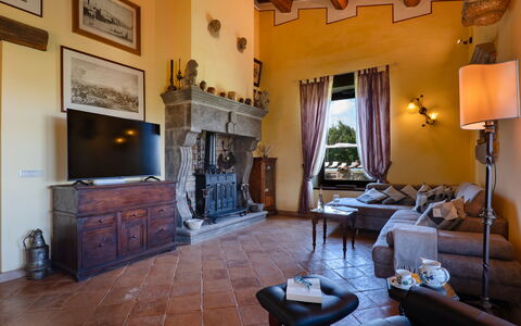 Le Macine 6: Mobilia, Illuminazione, Interior Design, Pavimentazione, Sedia, Soggiorno, Lampada, Pianta Della Casa, Tavolino Da Caffè