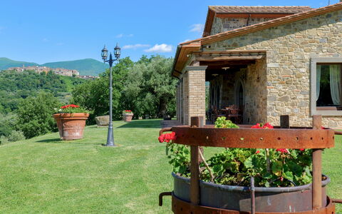 Le Macine 6: Collina, Lotto, Agriturismo, Area Rurale, Villetta, Giardino, Mobili Da Esterno, Catena Montuosa, Estate
