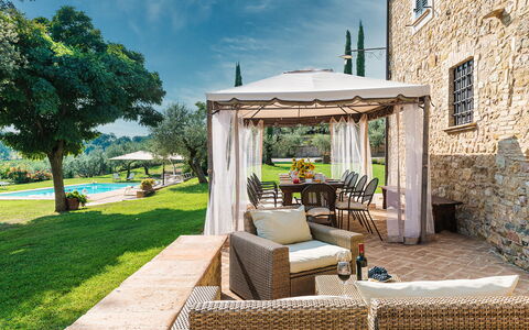 Villa di Morice 14: Mobilia, Mobili Da Esterno, Sedia, Tavolo, Ricorrere, Giardino, Shade, Terrazza, Struttura Esterna, Backyard
