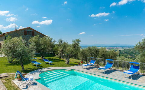 Villa Fabi 6+2: Blu, Estate, Villetta, Piscina, Agriturismo, Villa, Cortile, Prato, Backyard, Landscaping